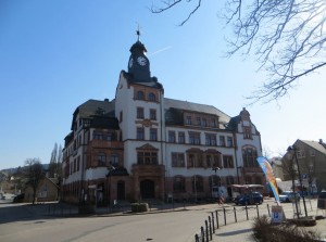 Das Bild zeigt das Rathaus in Thalheim