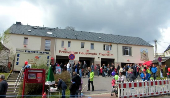 Das Gebäude der freiwilligen Feuerwehr in Thalheim zum Tag der offenen Tür am 01.Mai 2015
