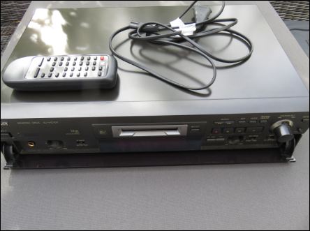 Hier könnt ihr den Technics SJ-MD-100 Minidisc Player Recorder kaufen